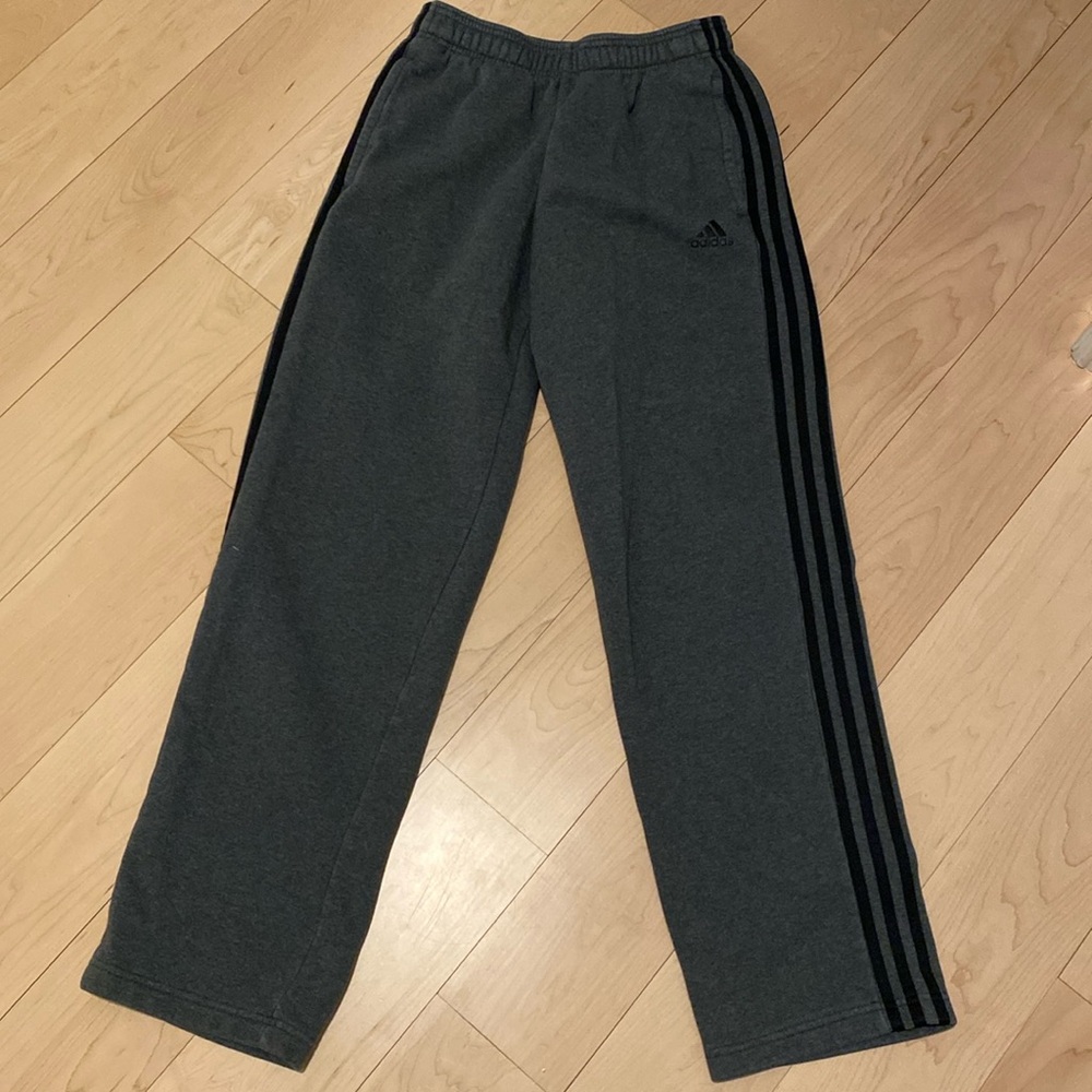 Men’s Adidas sweatpants